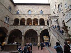 Museo Nazionale del Bargello, interior
